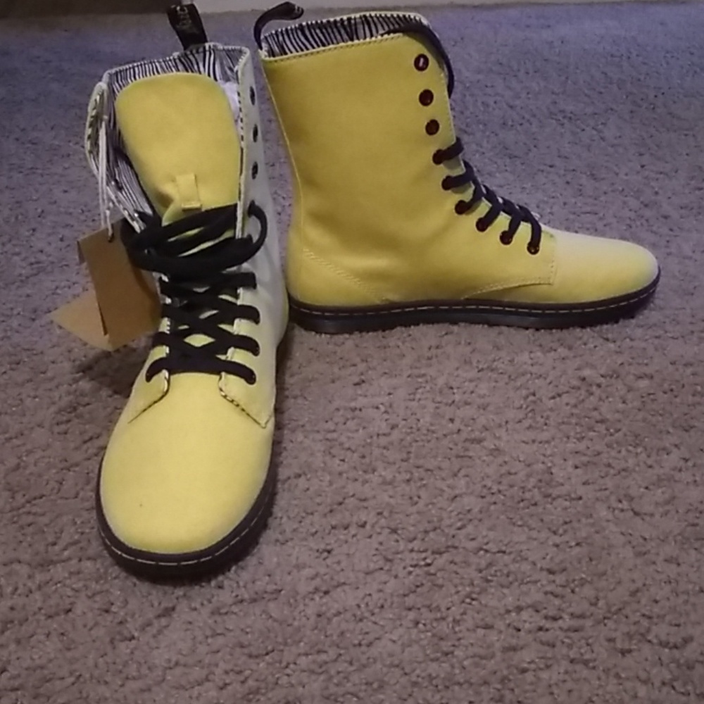 COPY - Woman's boots